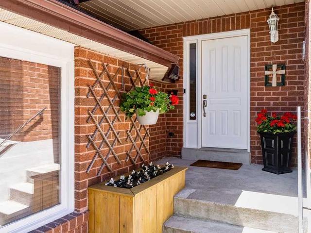 2533 Addingham Cres