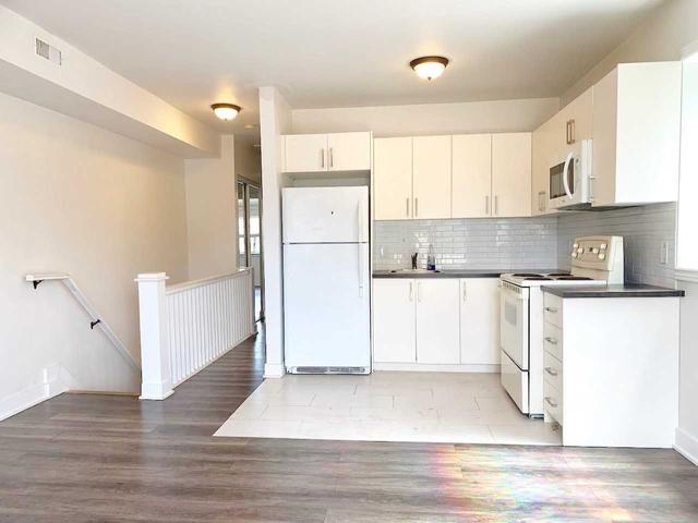 Upper 3 - 1816 Dufferin St