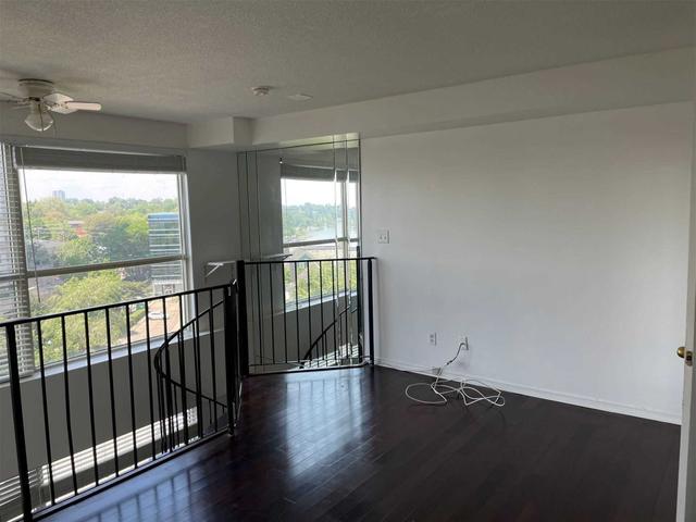 715 - 2267 Lake Shore Blvd