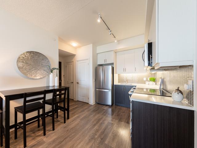 1306 - 17 Zorra St