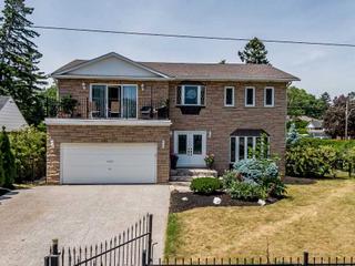 385 Hendrie Ave