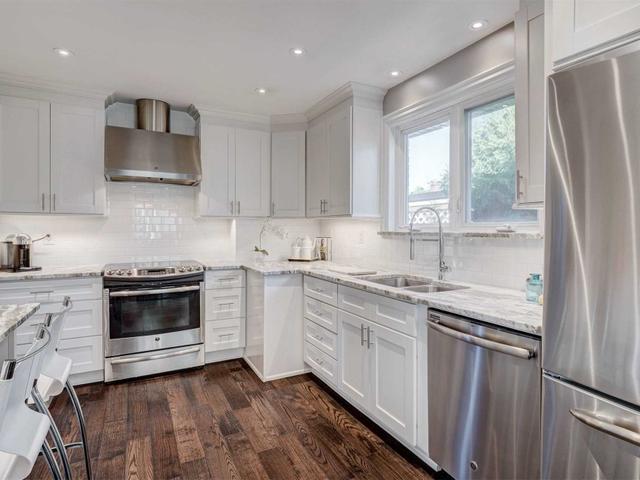 77 Sun Row Dr