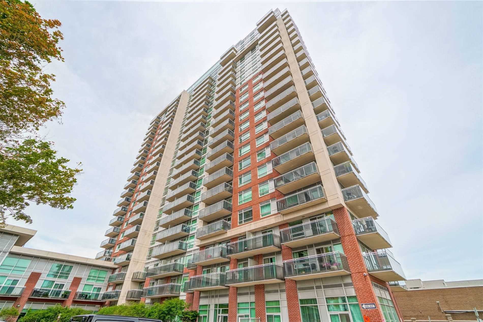 304 215 Queen St E, Brampton Sold Conditional, W5298545 Condos.ca