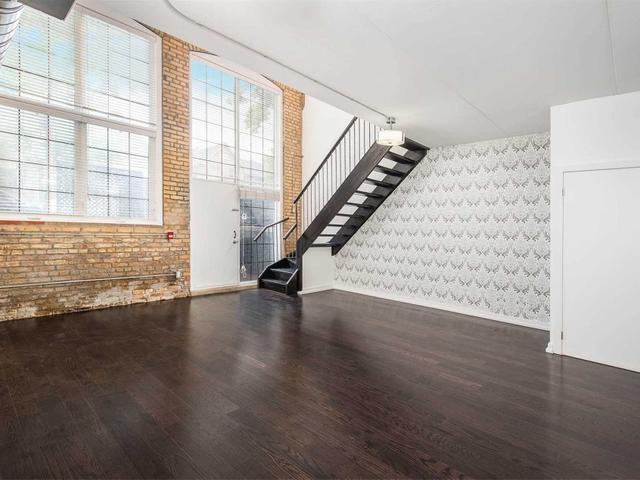 A5 - 1100 Lansdowne Ave