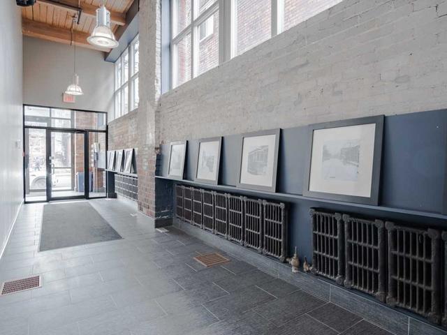 106 - 2154 Dundas St W