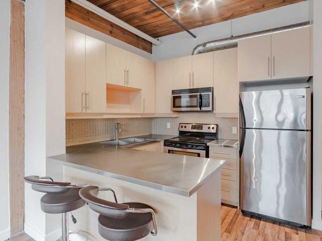 106 - 2154 Dundas St W