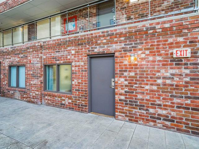 231 - 1100 Lansdowne Ave