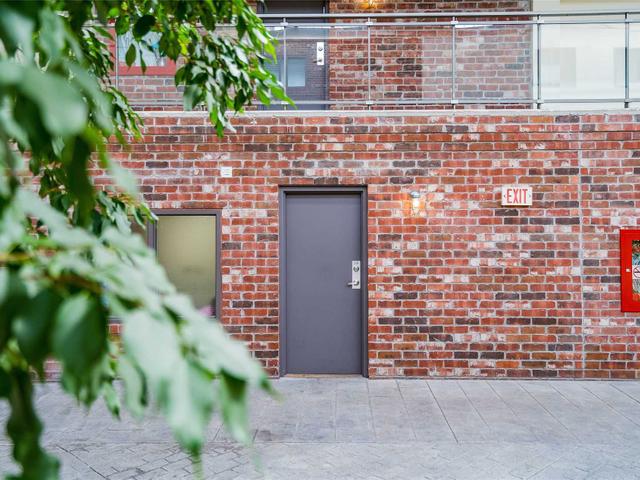 231 - 1100 Lansdowne Ave