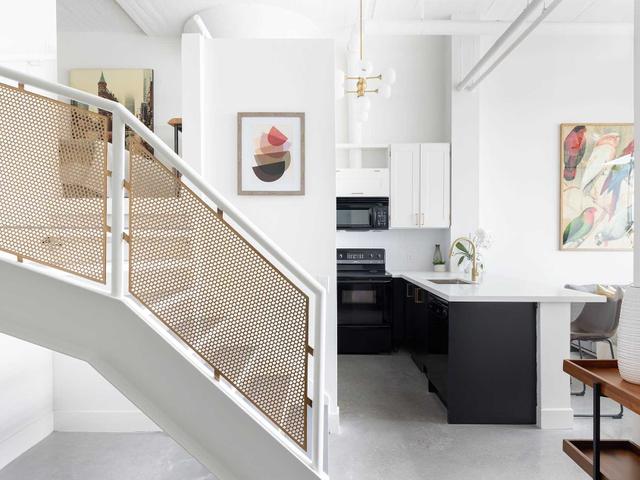 PH 413 - 1001 Roselawn Ave