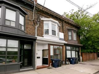 2571 Dundas St W