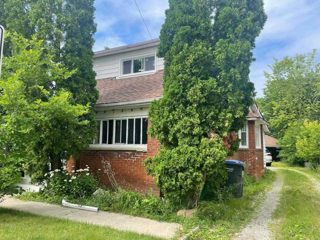 1169 Alexandra Ave