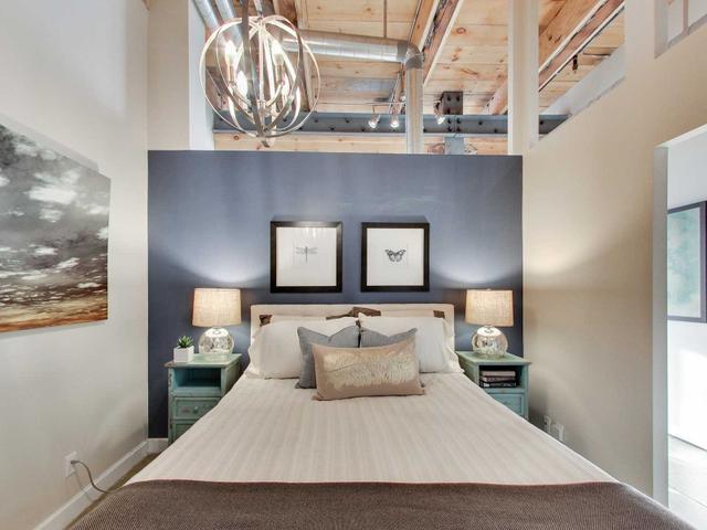 213 - 363 Sorauren Ave