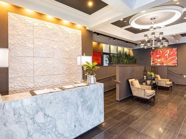 312 - 3563 Lake Shore Blvd W