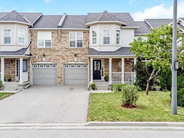 1157 Riddell Cres