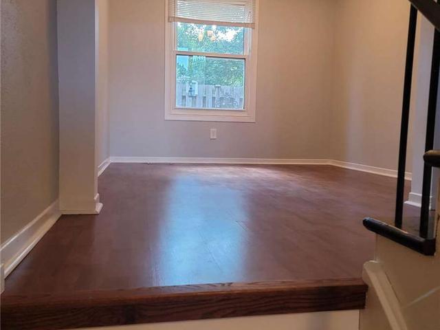 12 - 371 Bronte St S