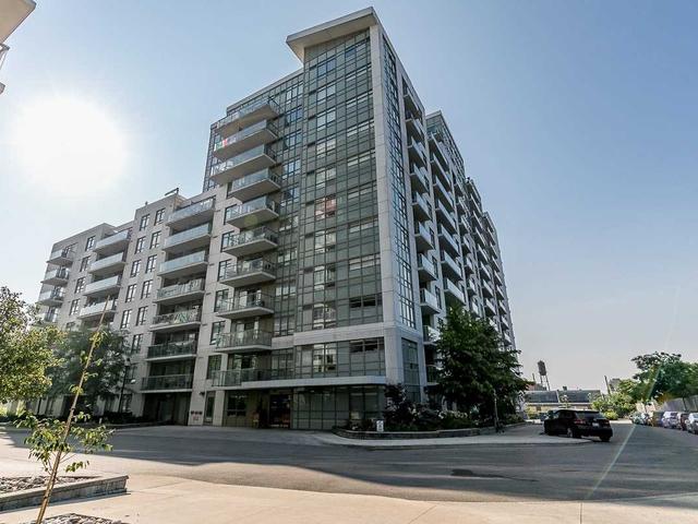 401 - 812 Lansdowne Ave