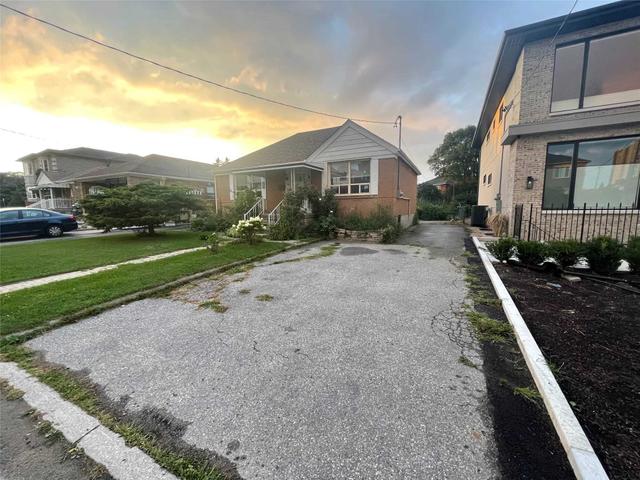 46 Stayner Ave