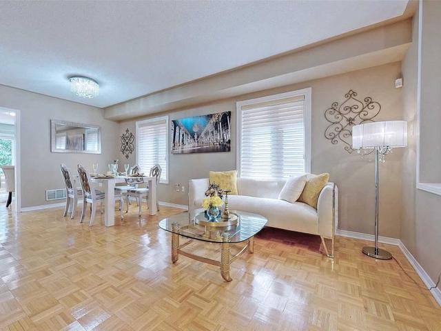555 Summer Park Cres