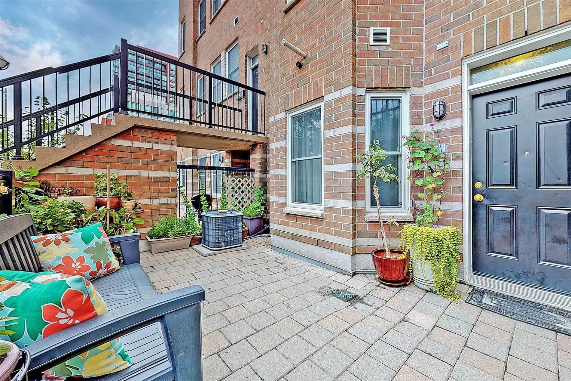 16 760 Lawrence Ave W, North York Suspended, W5338249 Condos.ca