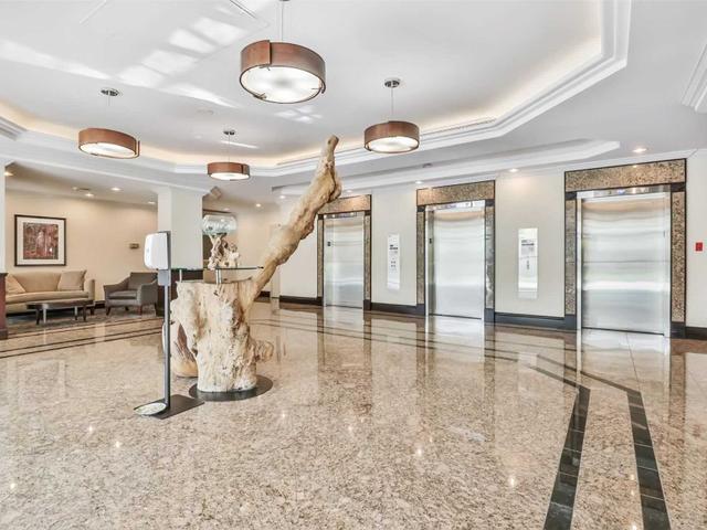 1208 - 2155 Burnhamthorpe Rd W