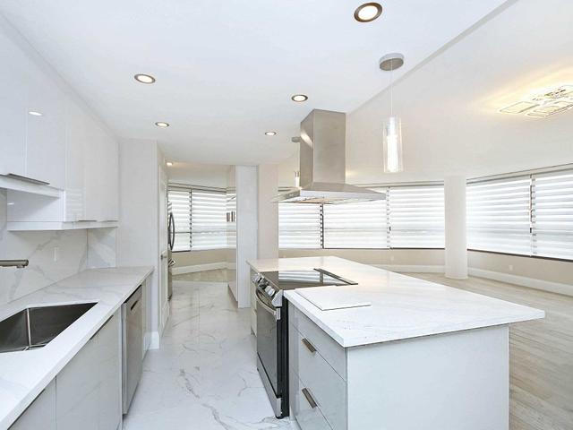 1406 - 1300 Bloor St