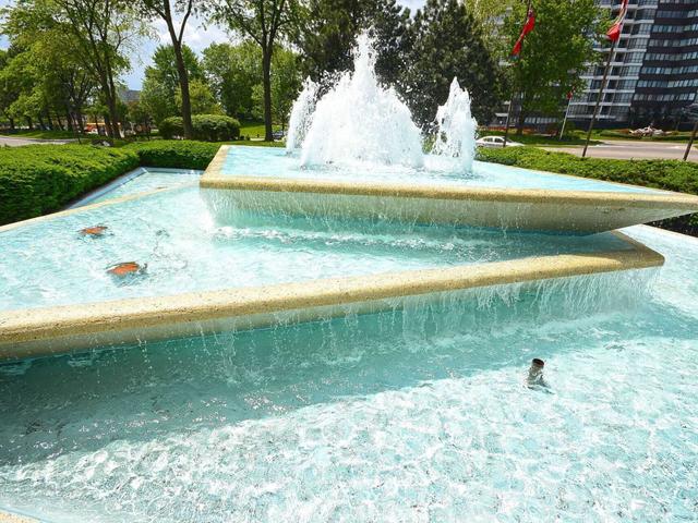 1406 - 1300 Bloor St