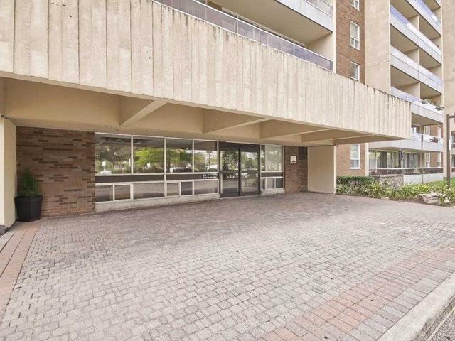 1003 - 25 Four Winds Dr
