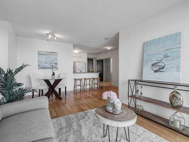 1906 - 235 Sherway Gardens Rd