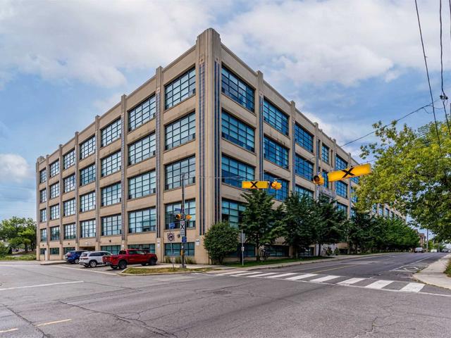 128 - 1001 Roselawn Ave