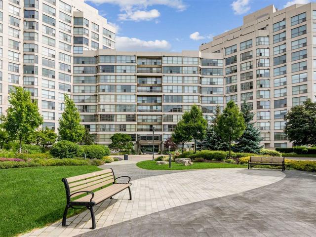 817 - 2261 Lake Shore Blvd W