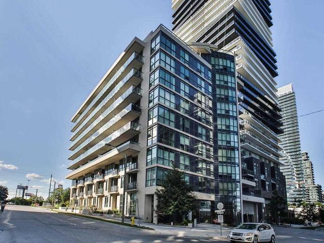 807 - 60 Annie Craig Dr