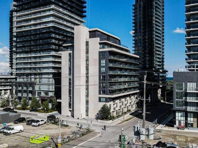 807 - 60 Annie Craig Dr