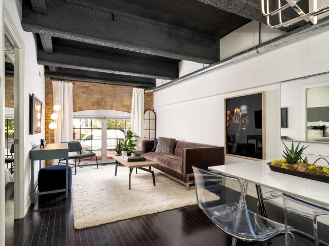 231 - 1100 Lansdowne Ave