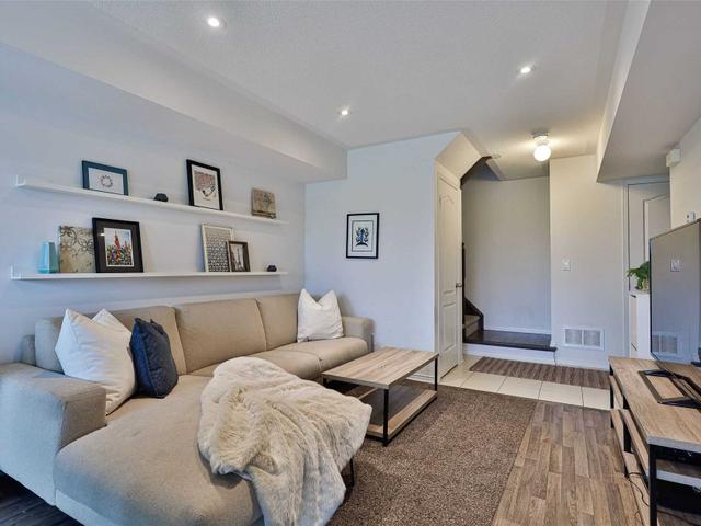 515 - 142 Widdicombe Hill Blvd