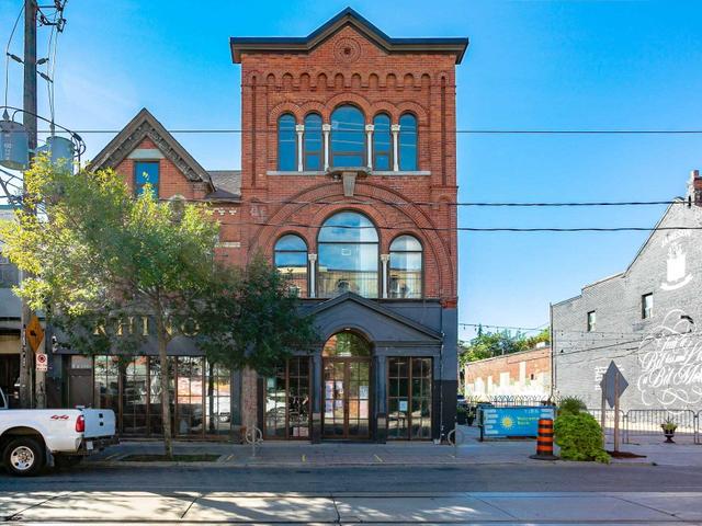 3 3rd F - 1249 Queen St W