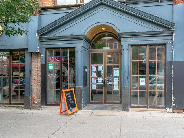 3 3rd F - 1249 Queen St W