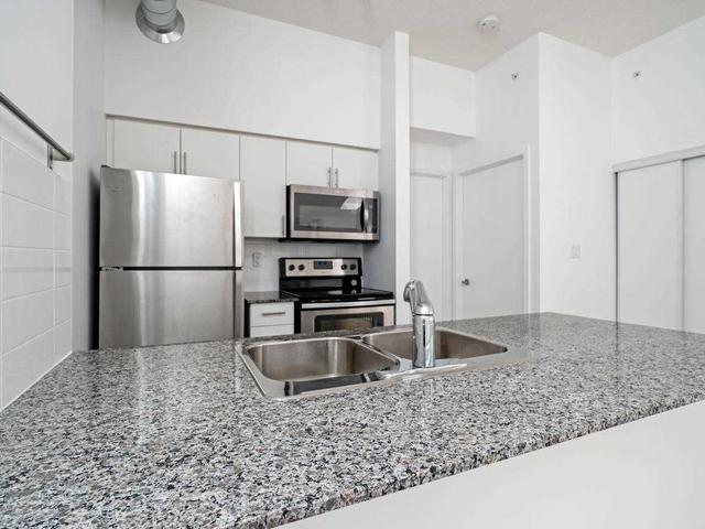 412 - 1410 Dupont St