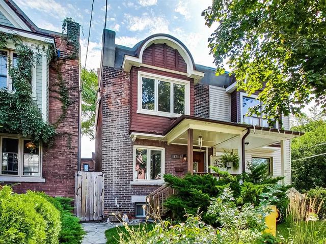 17 Golden Ave