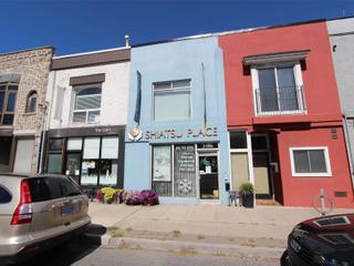 3146 Dundas St W