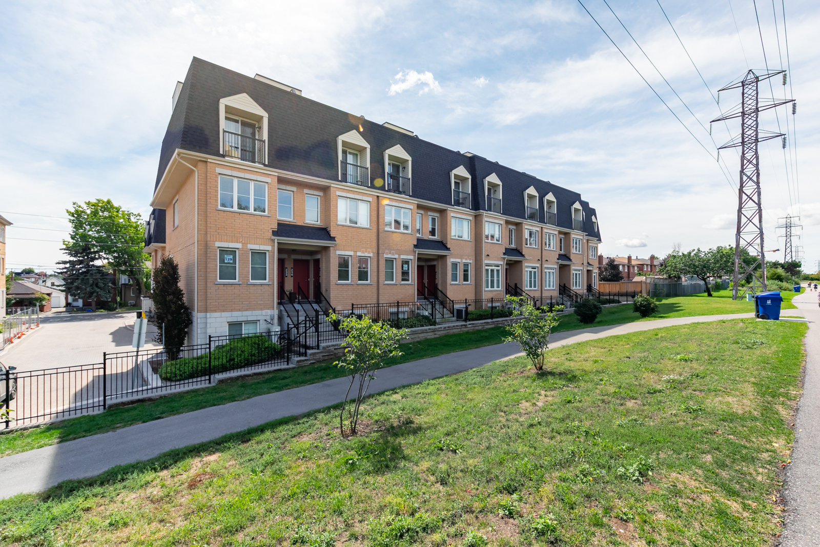 130 390 Hopewell Ave, York Terminated, W5377577 Condos.ca