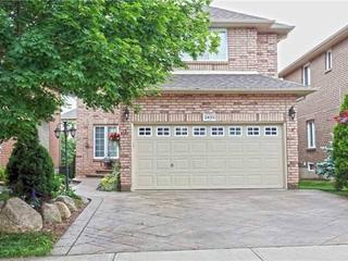 2433 Valley Heights Cres