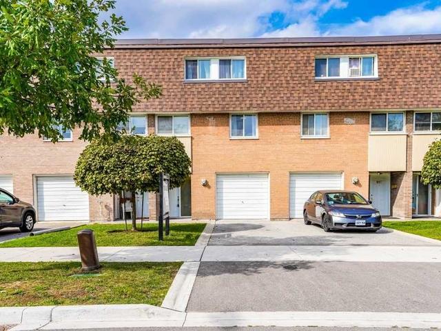 838 - 26 Tandridge Cres