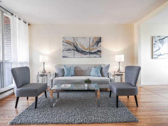 838 - 26 Tandridge Cres