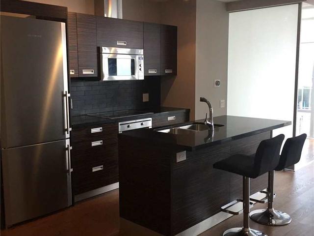 910 - 88 Parklawn Rd