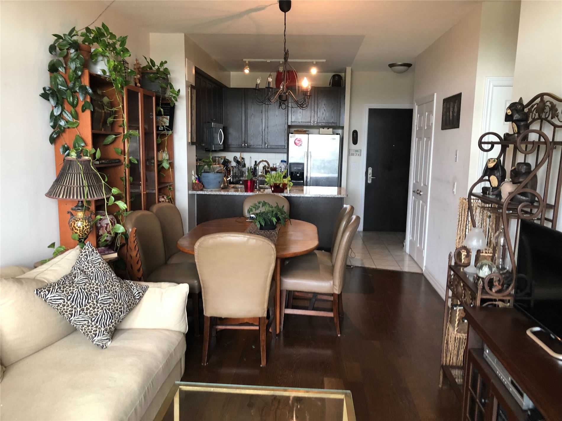 302 1135 Royal York Rd, Etobicoke Leased, W5394397 Condos.ca