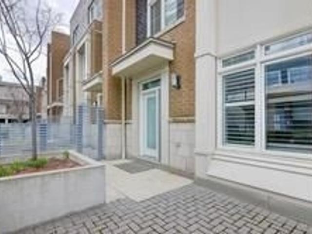 TH27 B - 370 Square One Dr