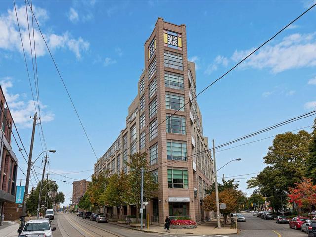 401 - 437 Roncesvalles Ave
