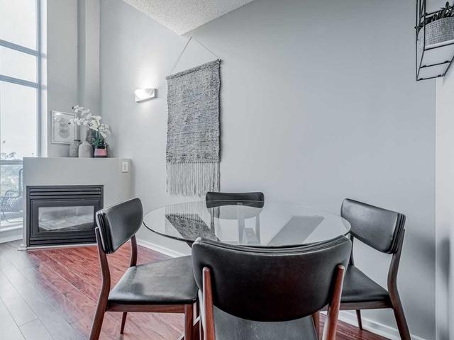 307 - 200 Manitoba St