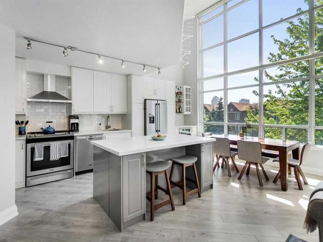 218 - 200 Manitoba St