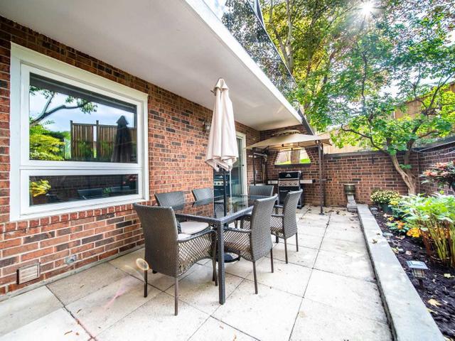 1 - 24 La Rose Ave